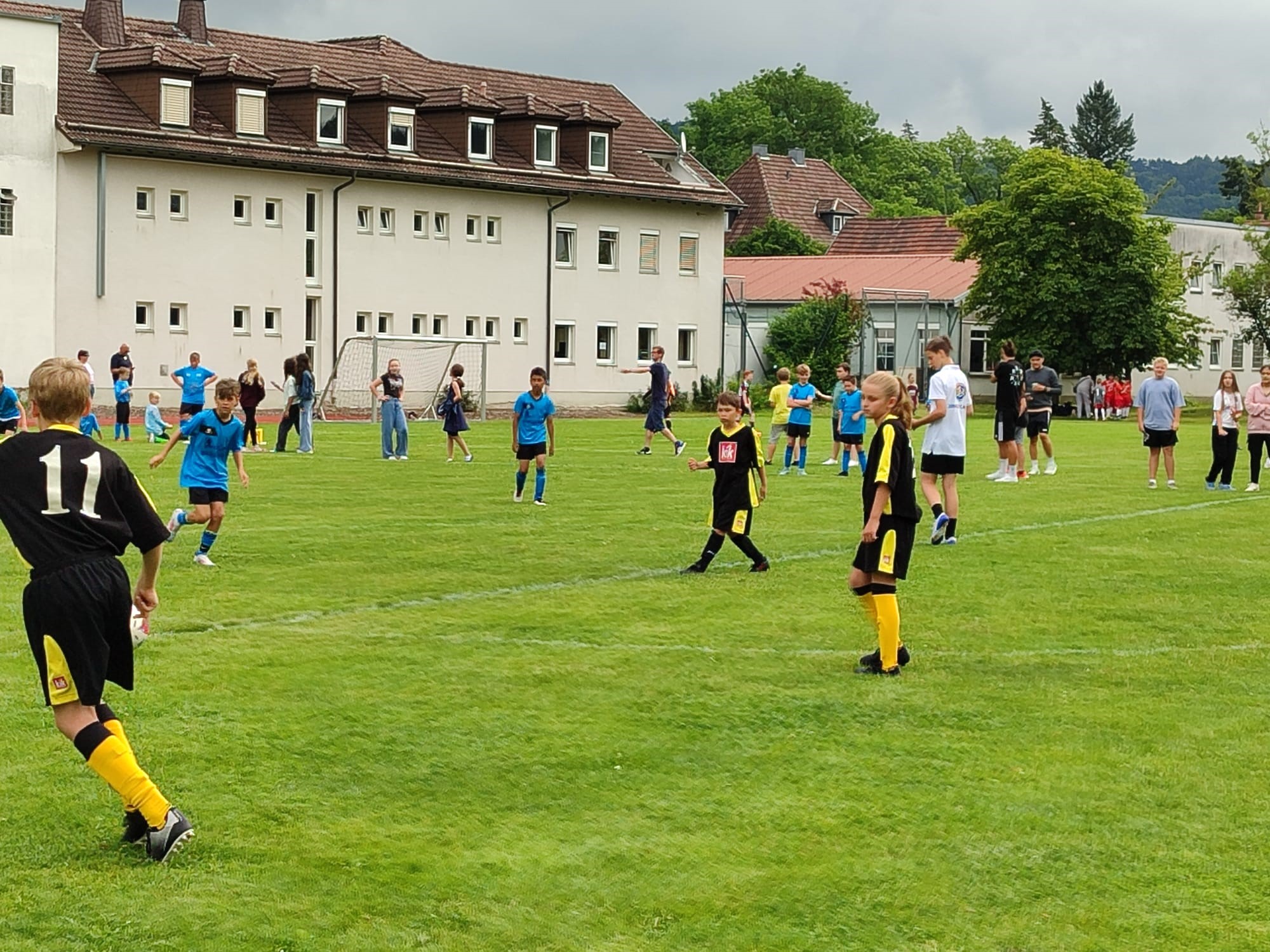 Fussballturnier -3-.jpg